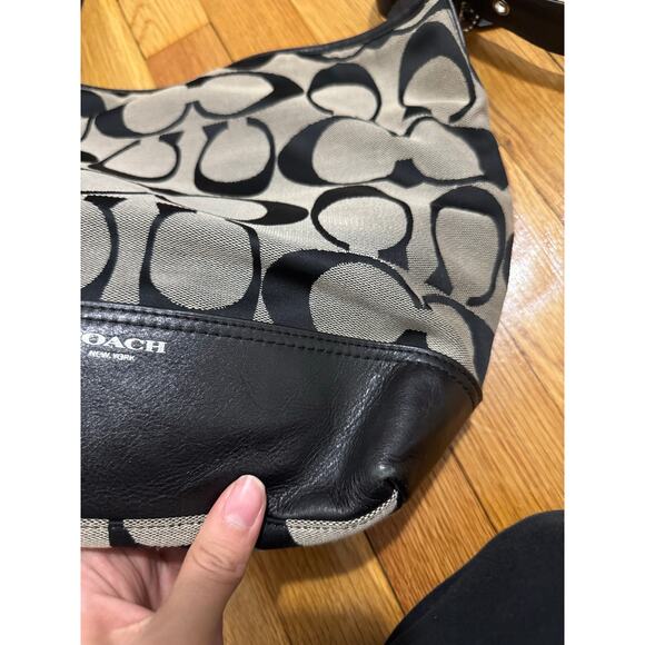 Coach Legacy Signature C Duffle Hobo Bag Tote Purse Black logo shoulder bag - Picture 10 of 12